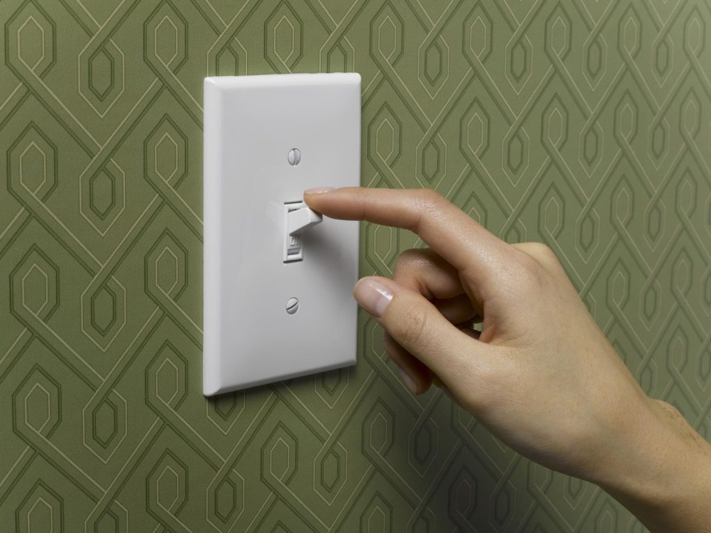 how-does-a-light-switch-work